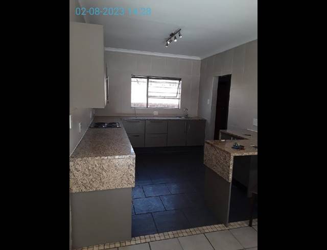 2 BEDROOM PROPERTY TO RENT IN DELMAS